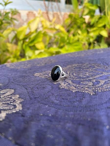 Black Aqeeq stone with 100% original silver ring are available 2