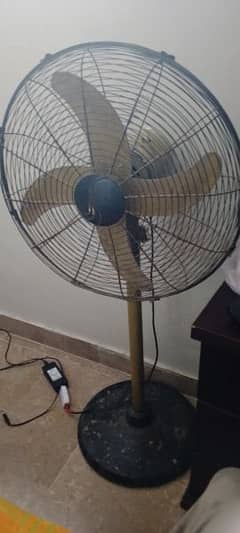 pedestal fan 12v 16 inh condition 10/10