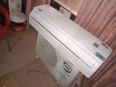 Pel 1.5 ton inverter in gudd condition 3 years used.
