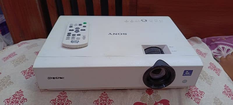 Sony Projector VPL-DX100 1