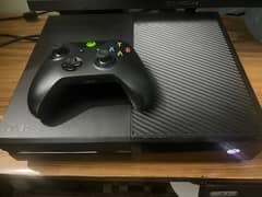 xbox one with wireless controller + cables + 5 installed games.