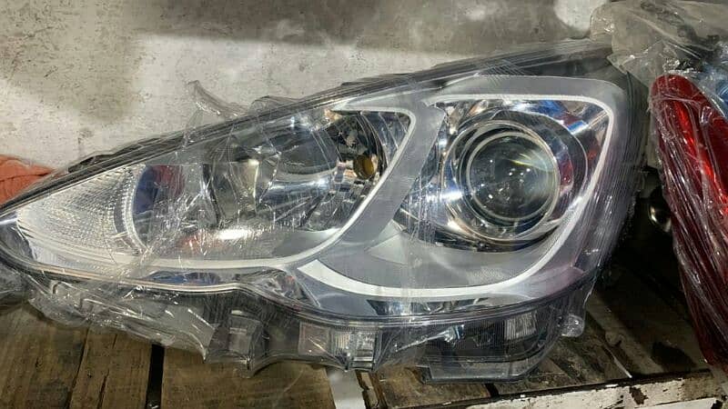 aqua head lights available 0