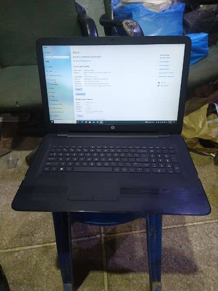 HP i5 7th gen screen size 17.3" 128ssd. 4