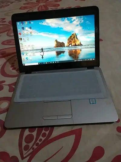 HP 820 G3 I5 6th Generation 1