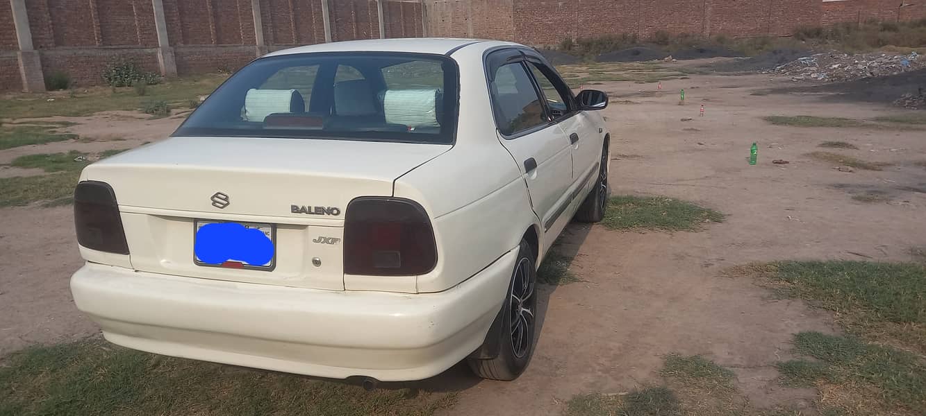 Suzuki Baleno 2005 3