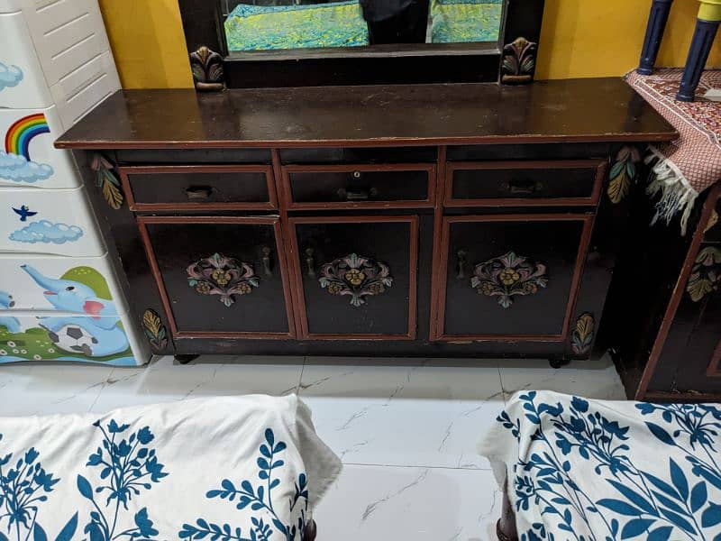 dressing table for sale in good condition 10/9 1