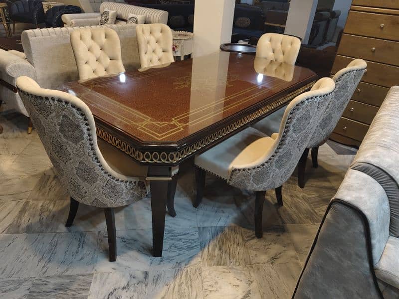 Luxury Dinning table brand new 0