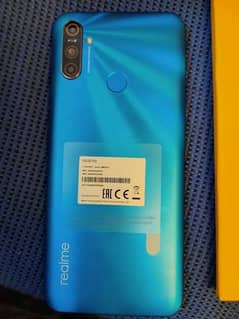 Realme C3 3+32 GB with box charger