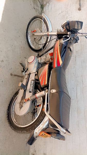 Honda 125 sale and Exchange also 5