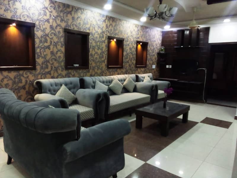 10 Marla fully furnish Full House 5 BeD Room available for rent in Bahria town phase 2 Family house 0