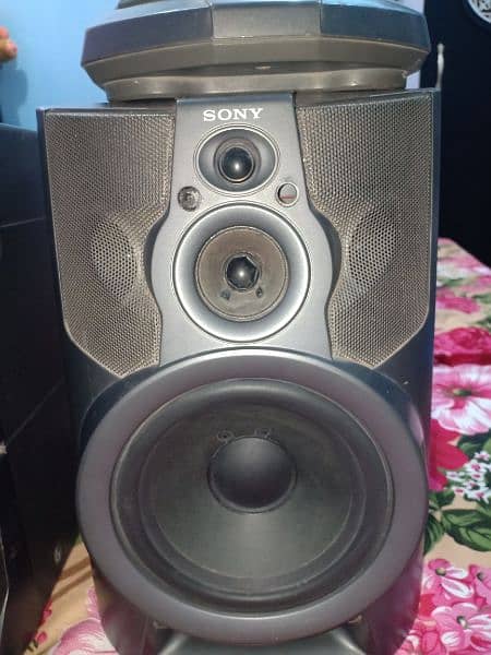 Sony Mhc Gr8 surround system 3