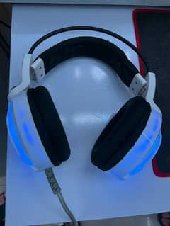 Qinlian A18 Gaming Headphones with LED
