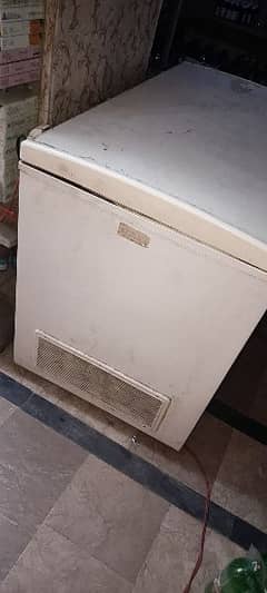 i want sell my freezer which is use in pharmacy