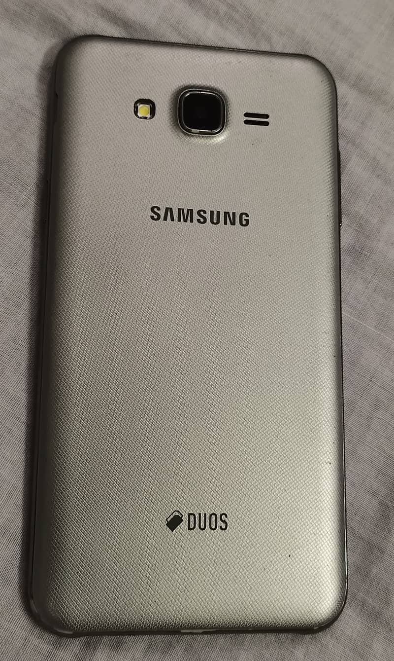 Samsung J7 Core 3-32 3