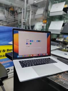MacBook pro 15 2019 i9 16 GB and 500 SSD 0