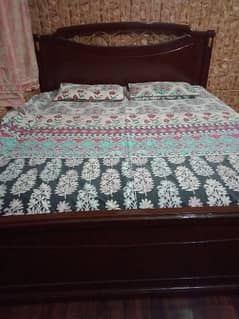 bed , dressing table