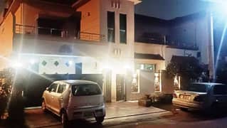 Corner SD House on Main Boulevard Askari 11 Sec B,Direct deal to owner