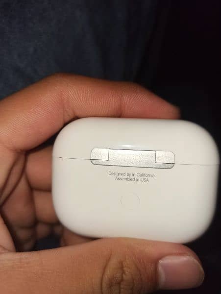 airpods pro 2nd generation new only seal open no used 1