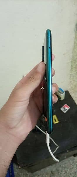 Huawei Y8s 4 Gb & 64 Gb 3