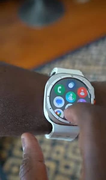 Galaxy Watch Ultra (LTE) 4