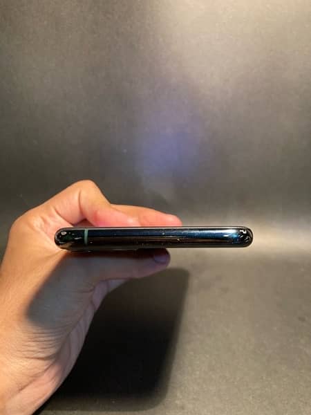 iphone 11 pro max 256 gb Pta approved 5