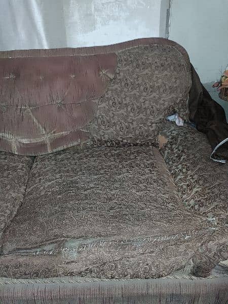 Repairable sofa set for sale 1
