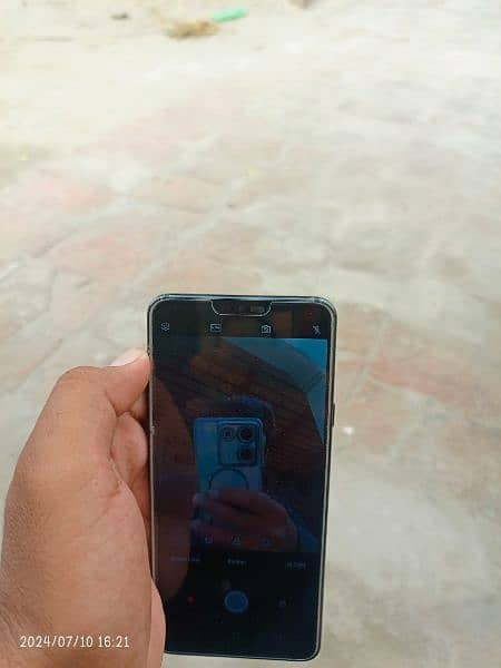 LG G7thinq 4GB RAM 64 ROM 1