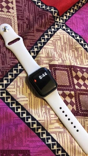 Apple watch series 5/ 89% battery health 2