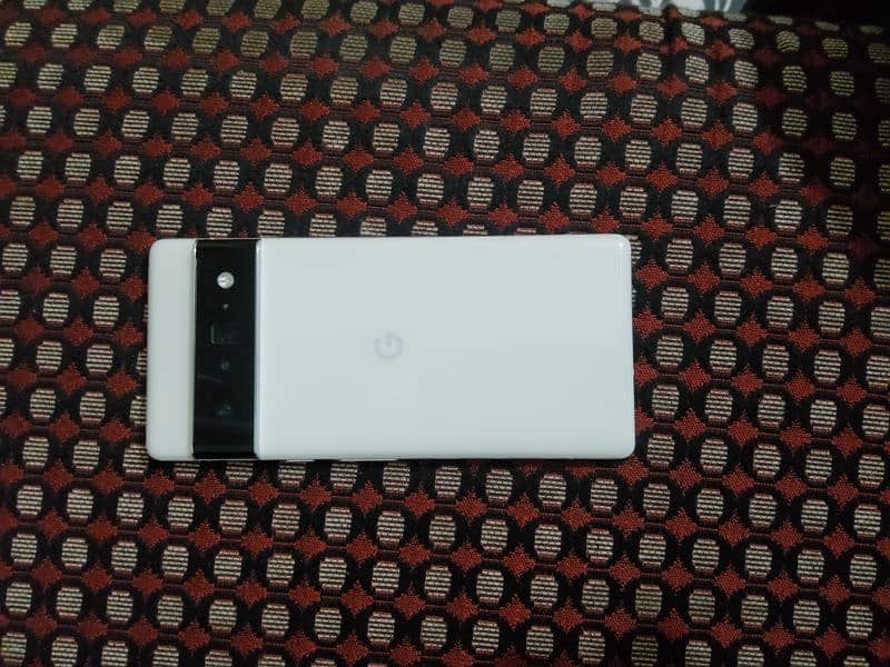 Google Pixel 6 pro, 12/128 no shade no dot mint condition 2