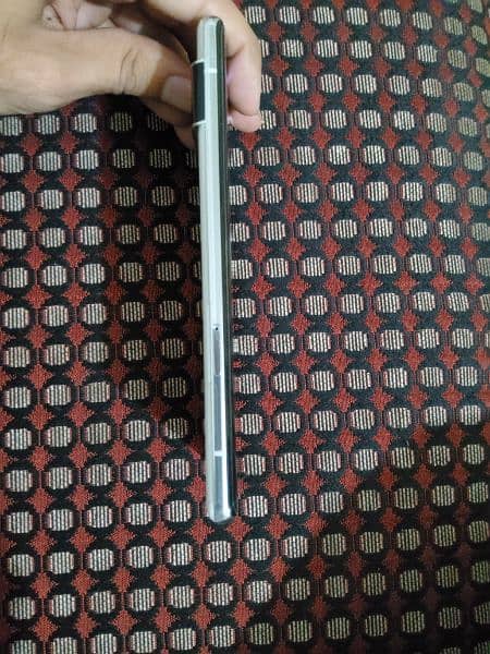 Google Pixel 6 pro, 12/128 no shade no dot mint condition 4