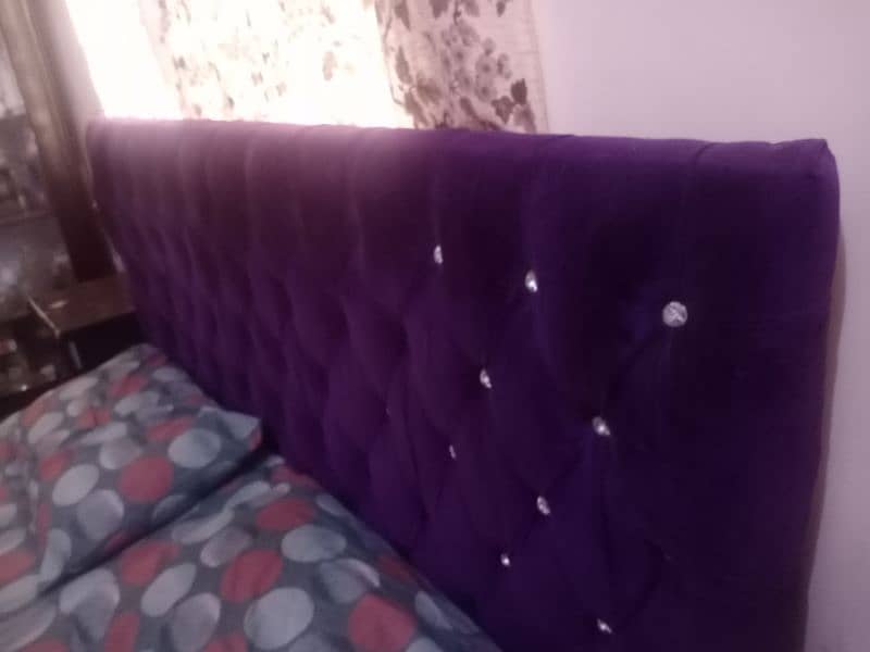 bed for sale/ velvet poshish bed 2