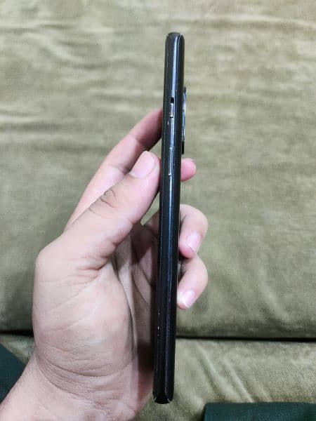 One plus 8 5G,  Single sim for urgent sale 8/10. 6