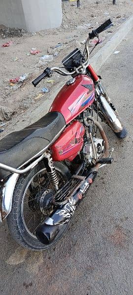 metro 125 2018 model hai condition pics me dekh len 6