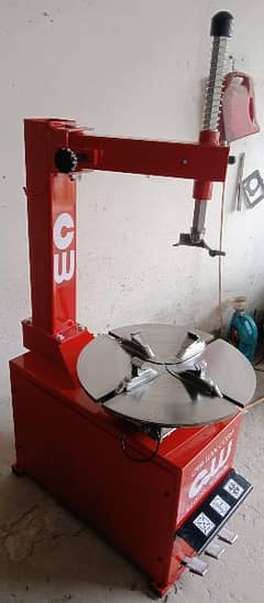 TYRE CHANGER MACHINE.