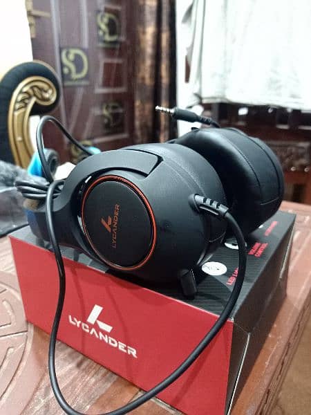 LYCENDER GAMING HEADPHONES 1