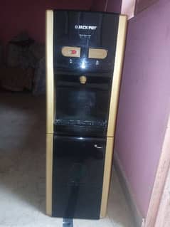 Water dispenser for sell