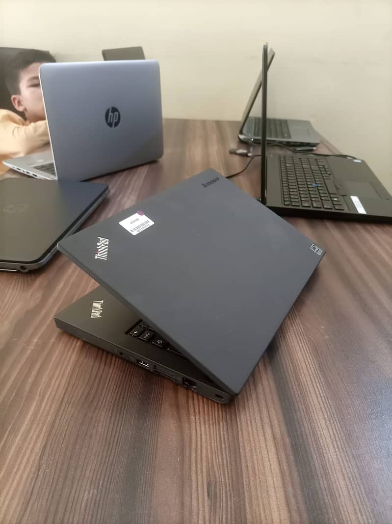 Lenovo Thinkpad X250 Core i5 5th Genertion 5GB, 500GB HDD 8