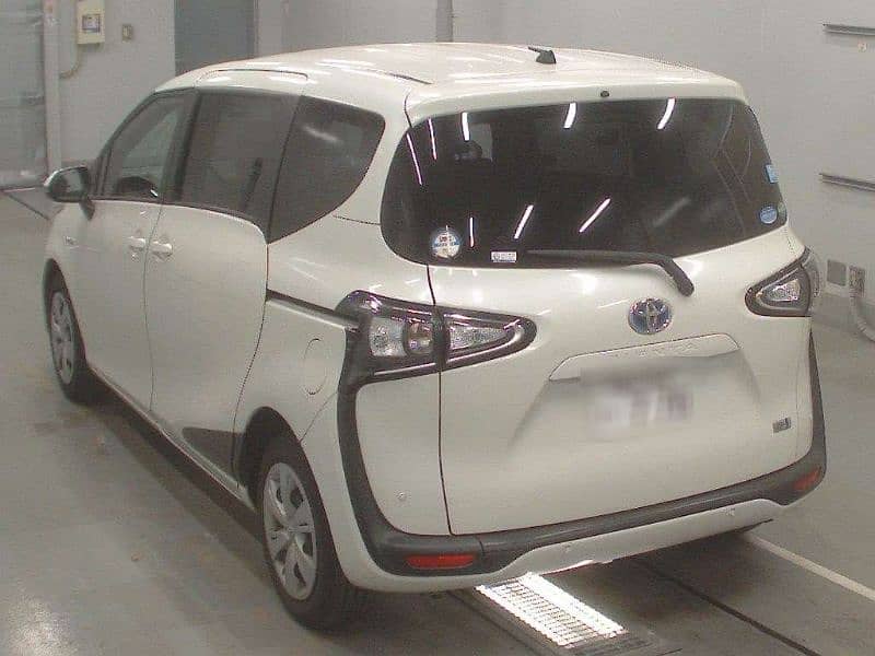 Toyota Sienta 2019 8