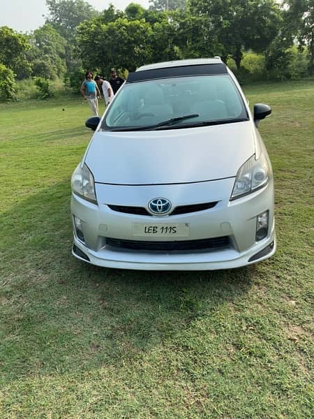 Toyota Prius 2011 sunroof 6