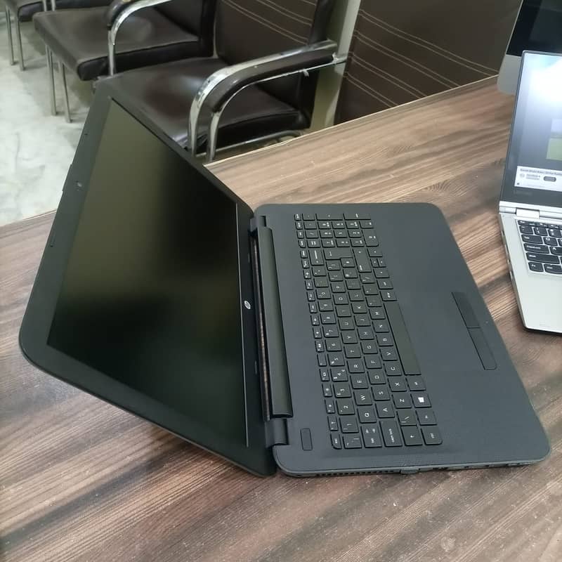 HP NoteBook 250, Core i3 7th generation, 8GB Ram, 180GB SSD 7