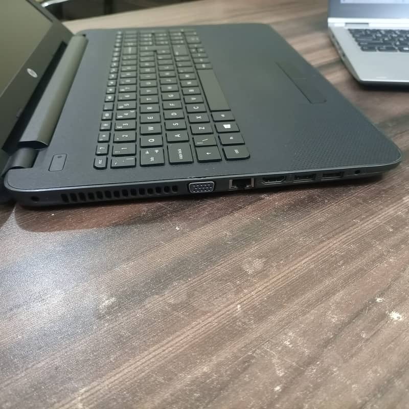 HP NoteBook 250, Core i3 7th generation, 8GB Ram, 180GB SSD 11