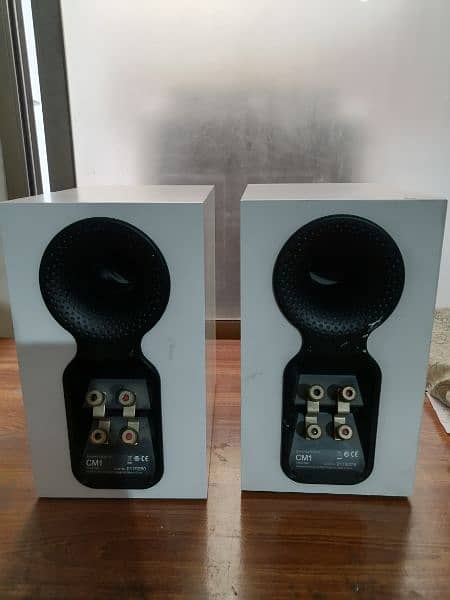 Rotel Amplifier, SONOS Connect, Bowers and Wilkins Speakers 10