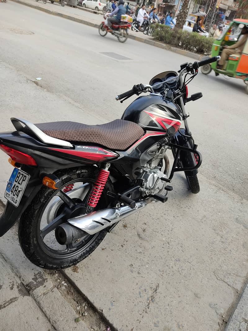 Cb 125f Special Addition, 2019 model 11