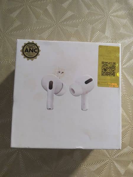 Apple AirPods Pro 0