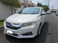 Honda Grace Hybrid 2015