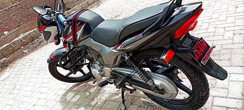 honda cb. 125f 2o2o 1oby9,5 condition seld ingun on haind uosd 5