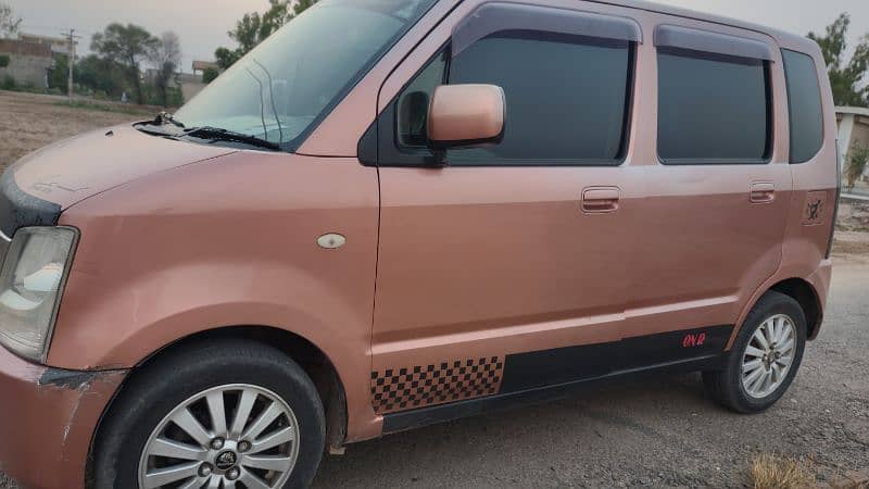 Suzuki Wagon R 2012 1