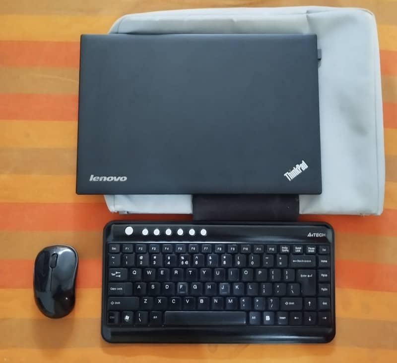 Lenovo Thinkpad X1 Carbon Plus A4 The 3300N Wireless keyboard mouse se 0