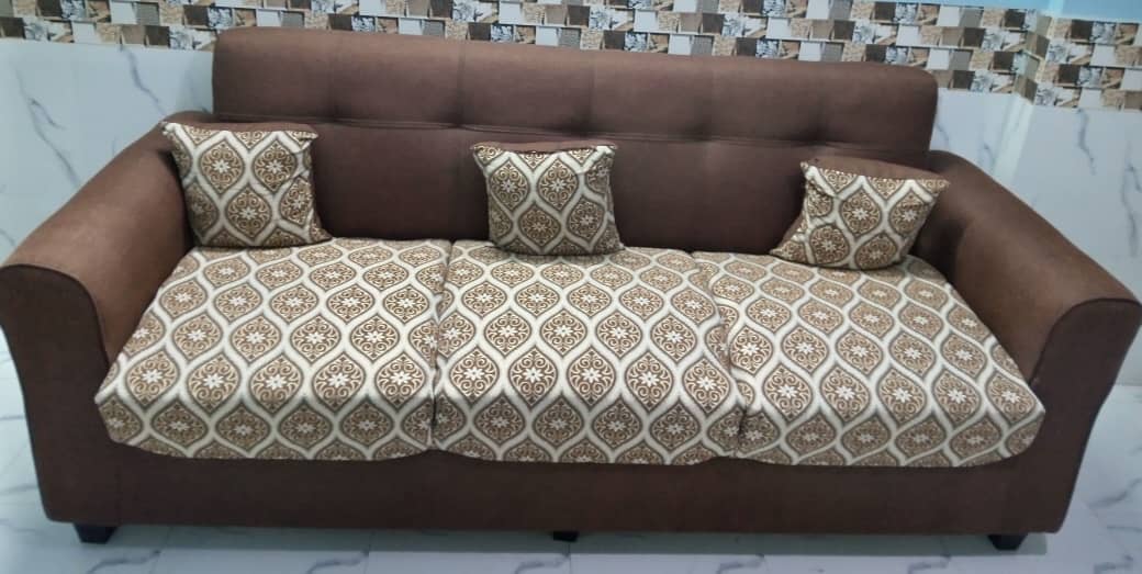 7-Seater Sofa Set with Center Table for Sale: 3