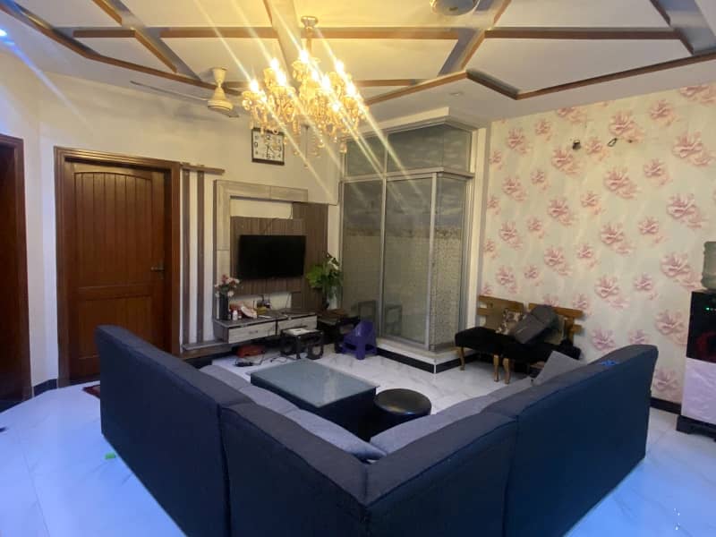 10 Marla VIP Brand New Type Full Tile Floor VIP Full House For Rent In Johar Town Phase 2 0